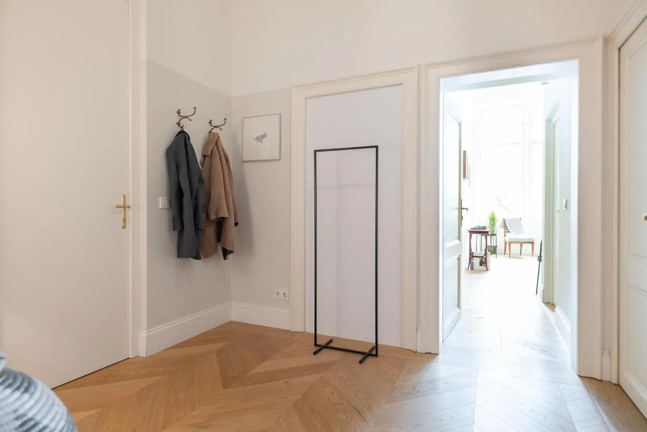 Stunning Apartment In City Center Vienna